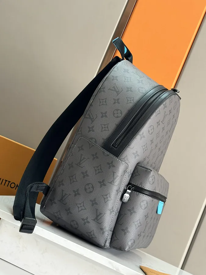 Discovery Gx Small Shoulder Bag