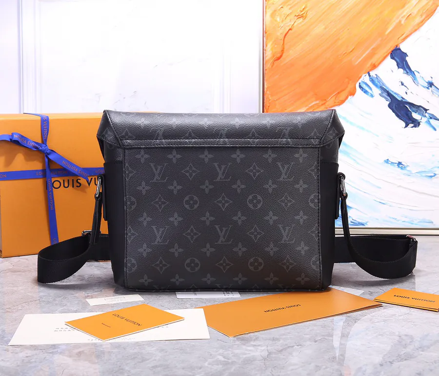 Chanel Messenger PM Voyager Small