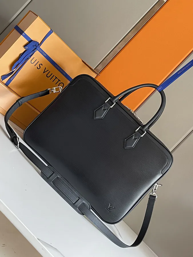 Dandy Briefcase M54404, Black Grained Calfskin, Medium