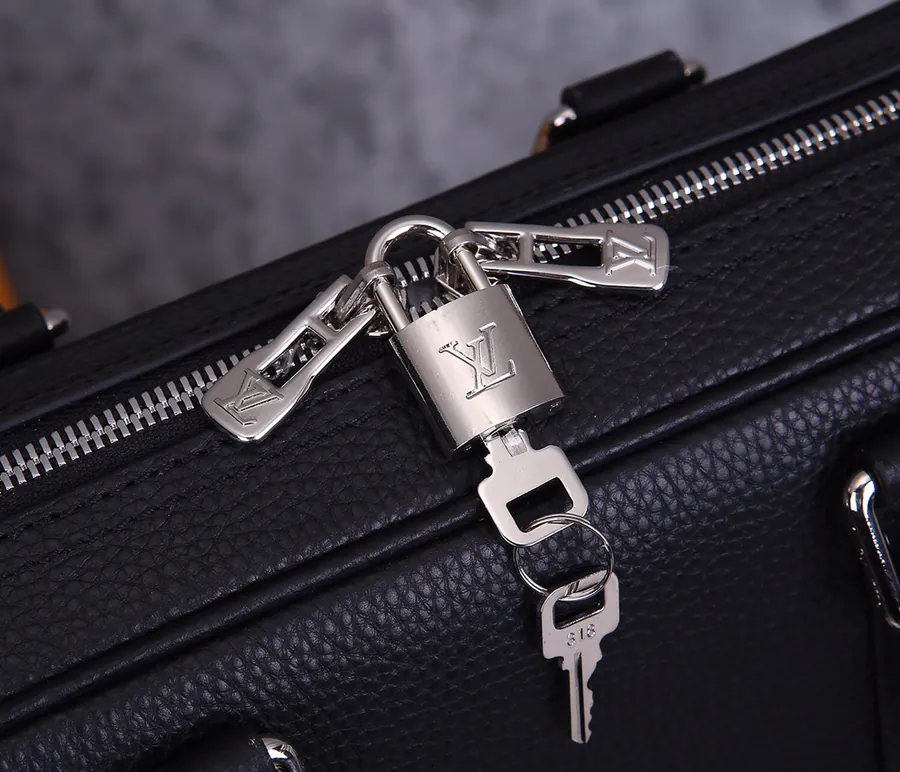 Louis Vuitton Porte Documents Voyage in Taurillon Leather