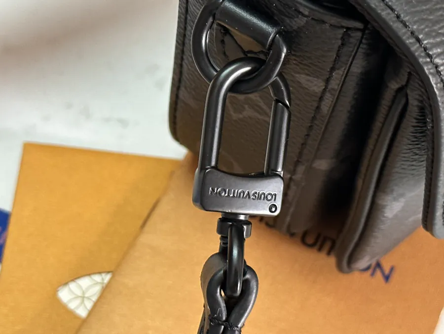 Montsouris Mini Handbag with Magnetic Closure