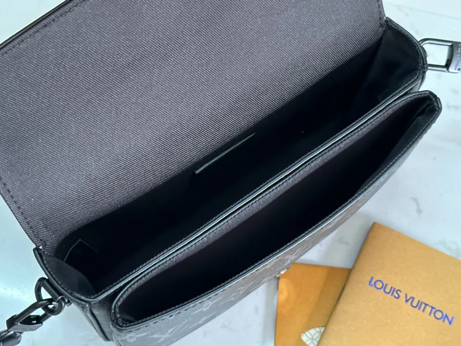 Montsouris Mini Handbag with Magnetic Closure