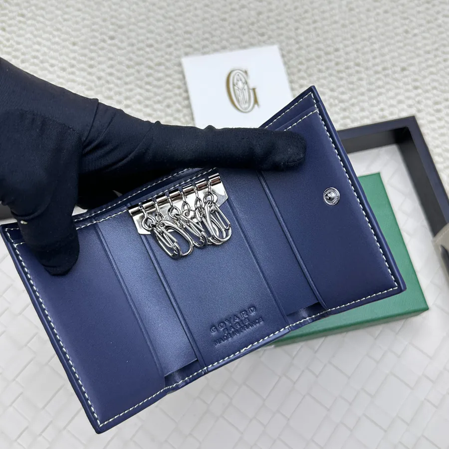 Saint Suice 3 Fold Key Case Compact Design