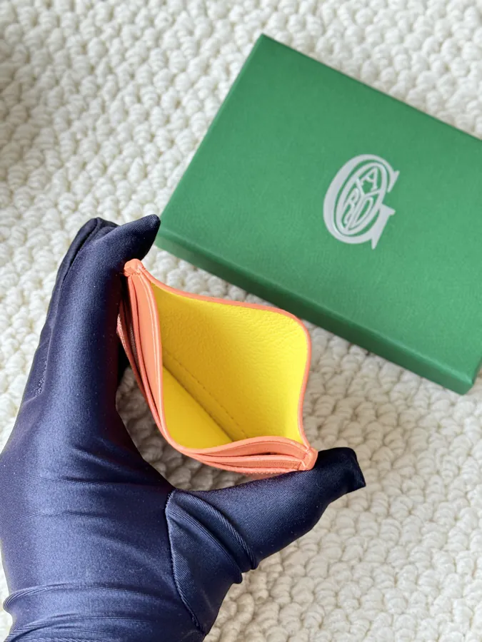 Saint Suice Classic Card Holder