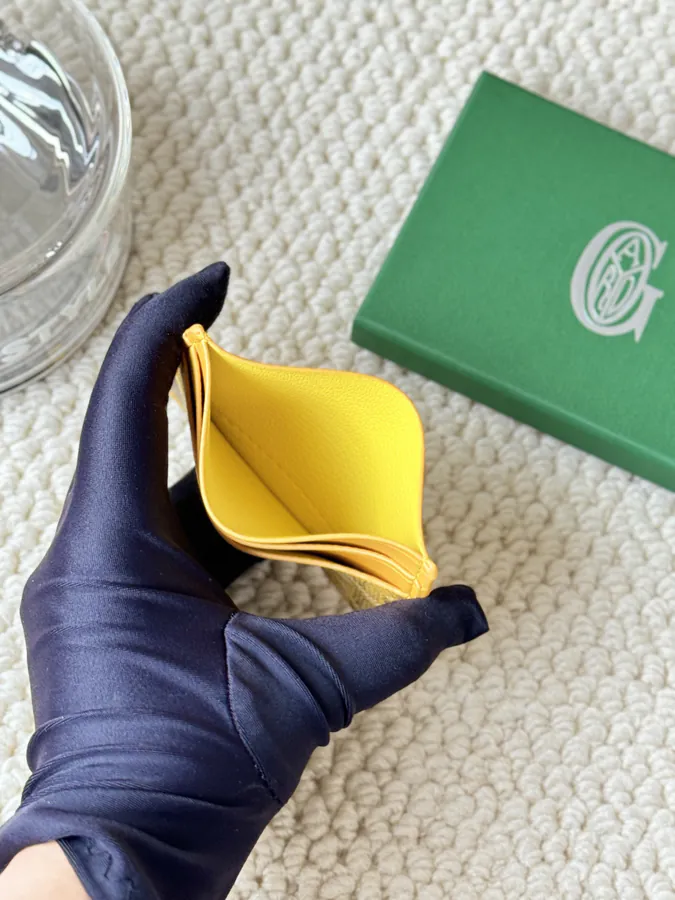 Saint Suice Card Holder