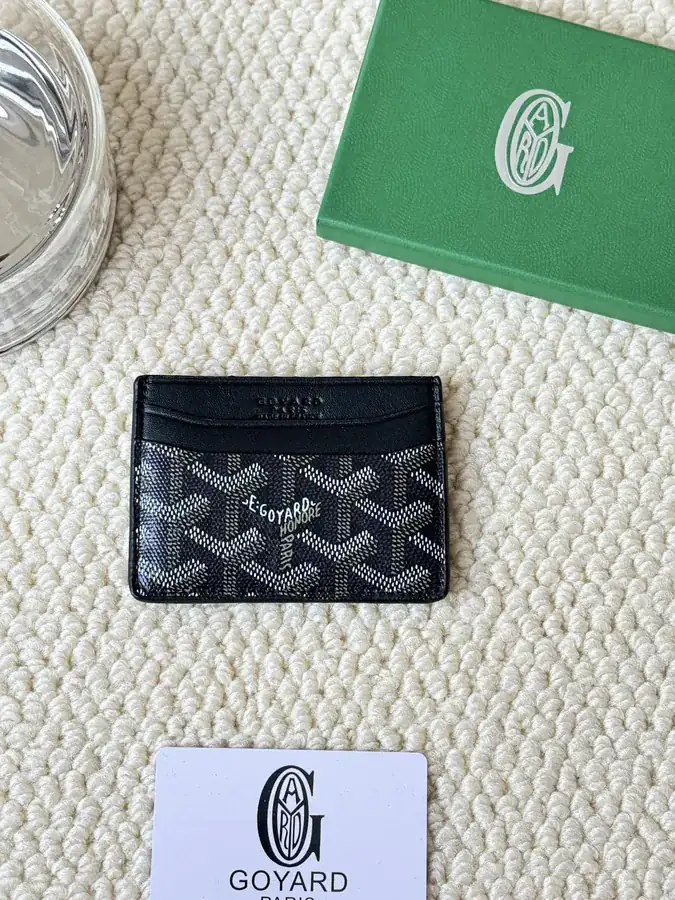 Saint Suice Card Holder
