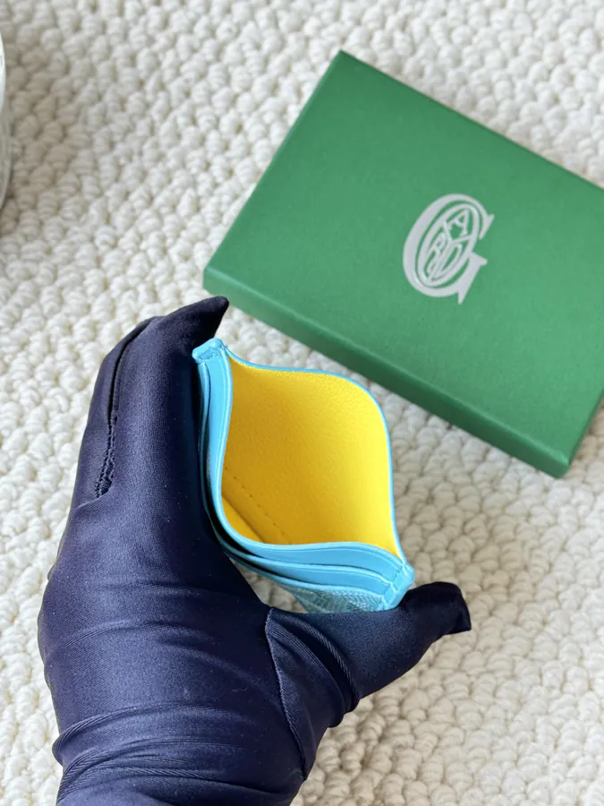 Saint Suice Classic Card Holder
