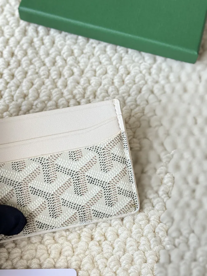 Saint Suice Card Holder