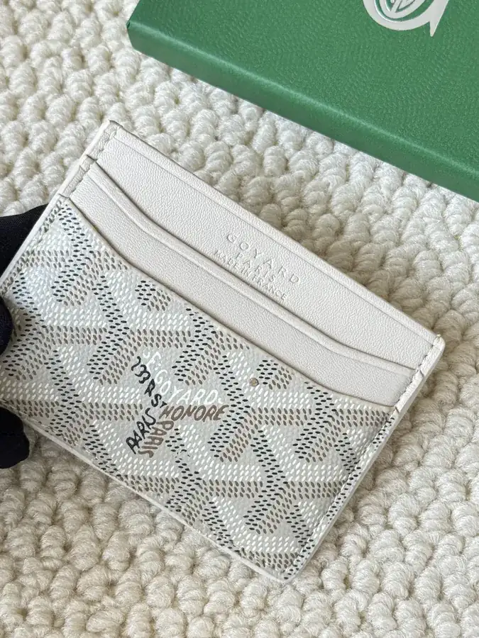 Saint Suice Card Holder
