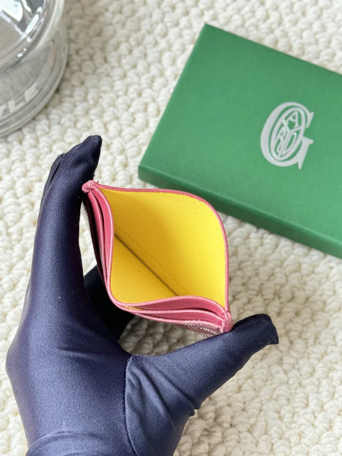 Saint Suice Classic Card Holder