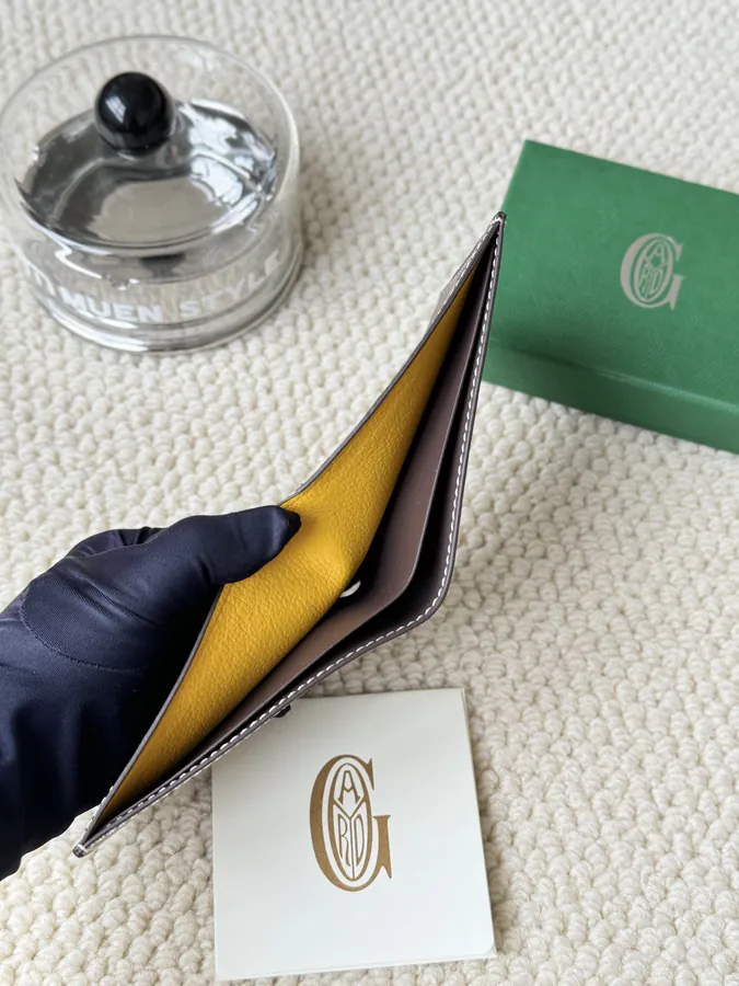 Classic Short Wallet by G0YARD
