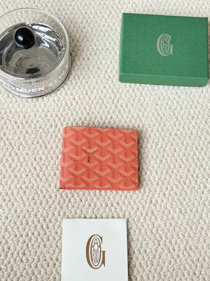 Classic Short Wallet by G0YARD