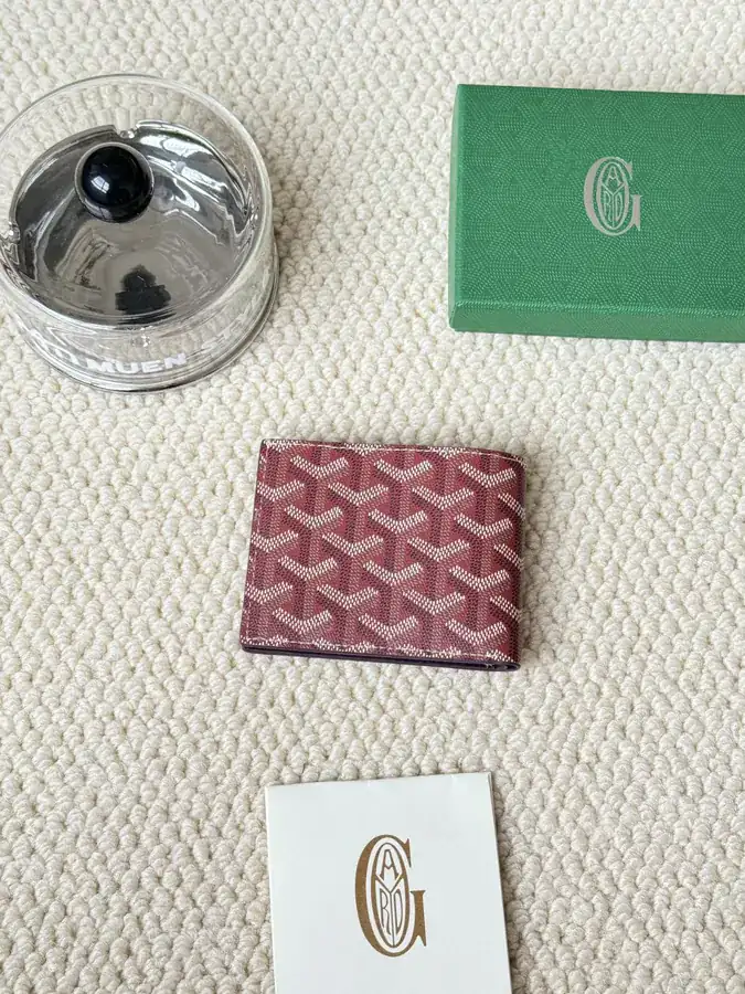 Classic Short Wallet by G0YARD