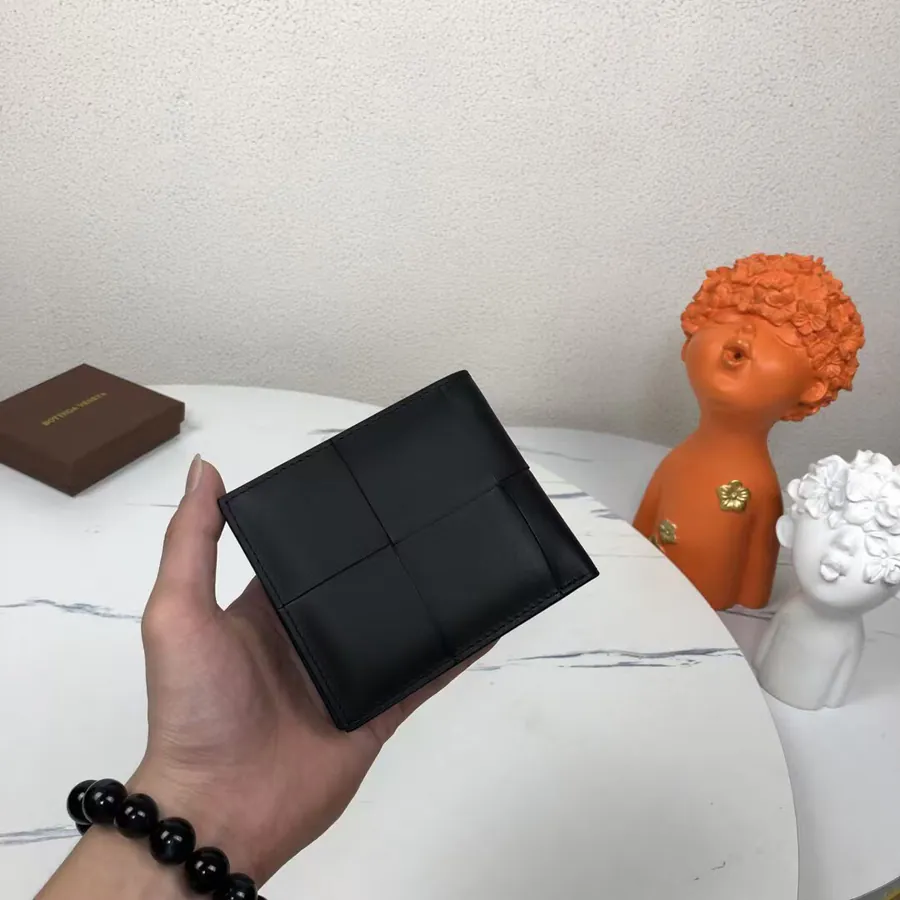 Bv Wallet in Grained Calfskin Minimalist Design