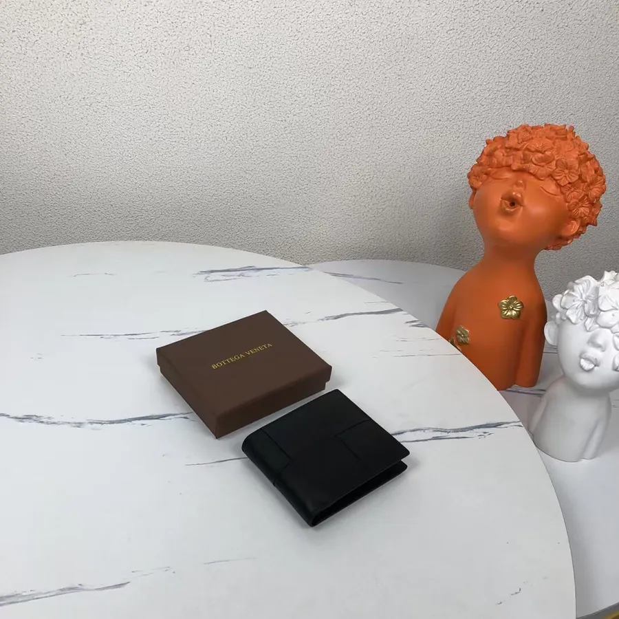 Bv Wallet in Grained Calfskin Minimalist Design