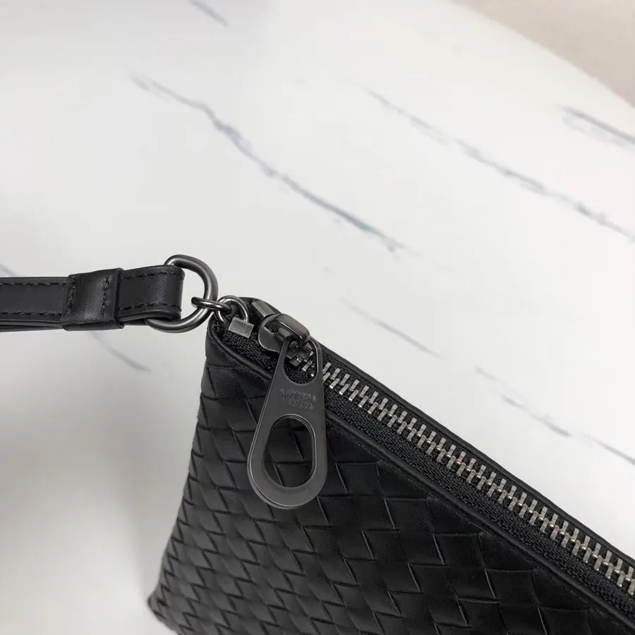 BV Men's Bucket Bag Medium Size