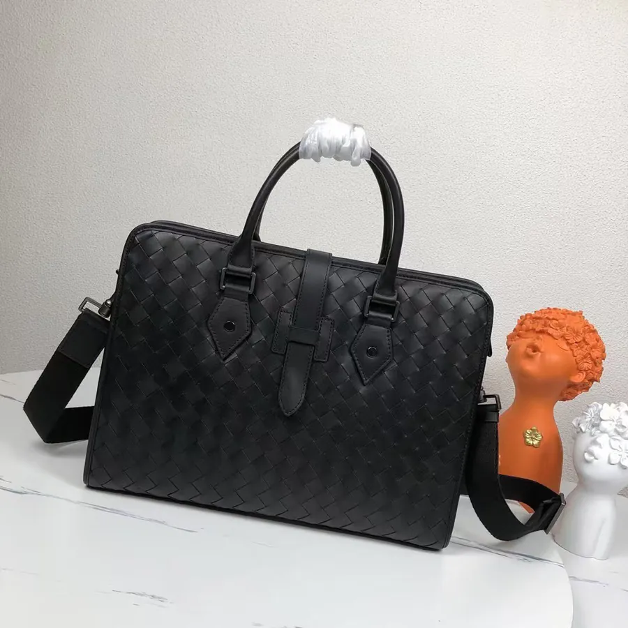 P600 Bottega Veneta Men's Custom Briefcase No Logo, Classic Design