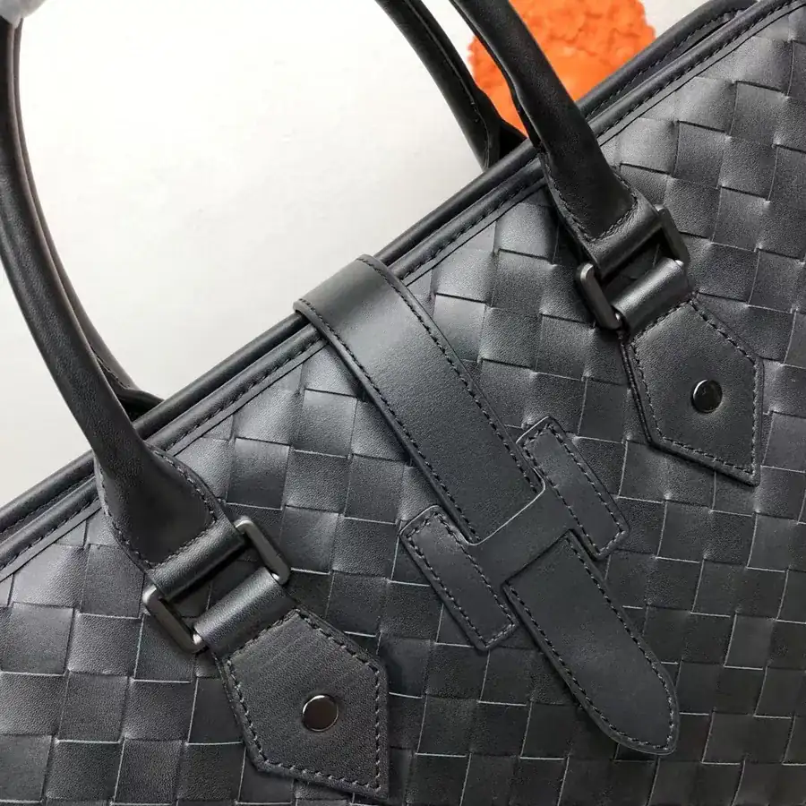 P600 Bottega Veneta Men's Custom Briefcase No Logo, Classic Design