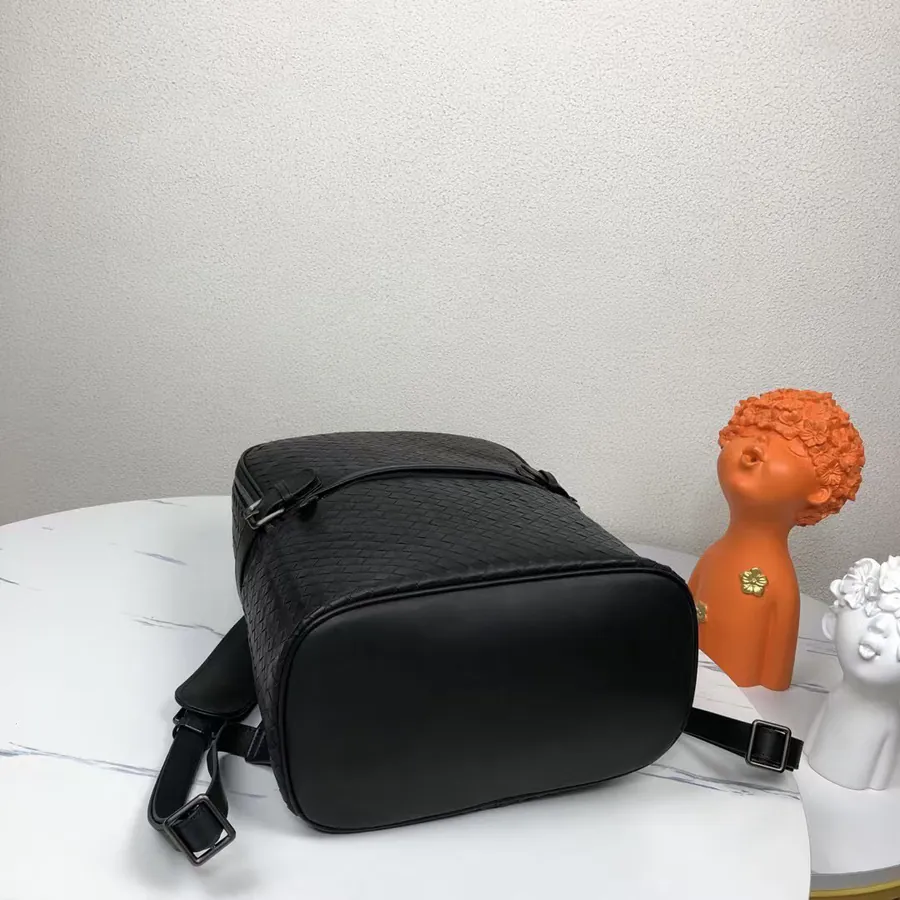 P700 BV New Mens Backpack Premium Leather, Elegant Design