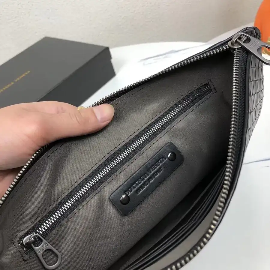 BV Men's Wallet Bag Handcrafted Waxed Calfskin