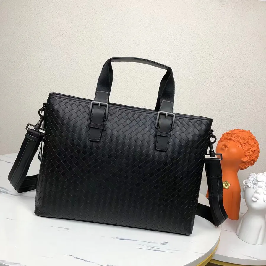P620 Bv Overseas Original Calfskin Bucket Bag