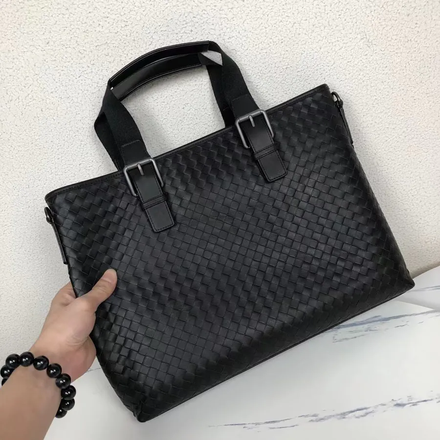 P620 Bv Overseas Original Calfskin Bucket Bag