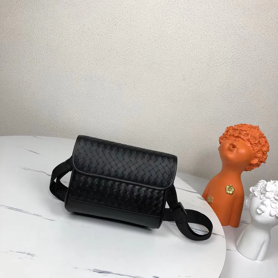P380 BV Premium Official Online Bestseller Sleek Men's Crossbody Phone Bag