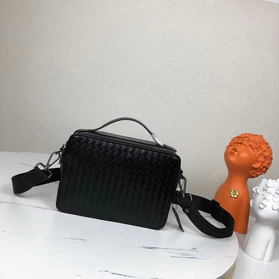 P 420 BV Men's Slim Crossbody Bag