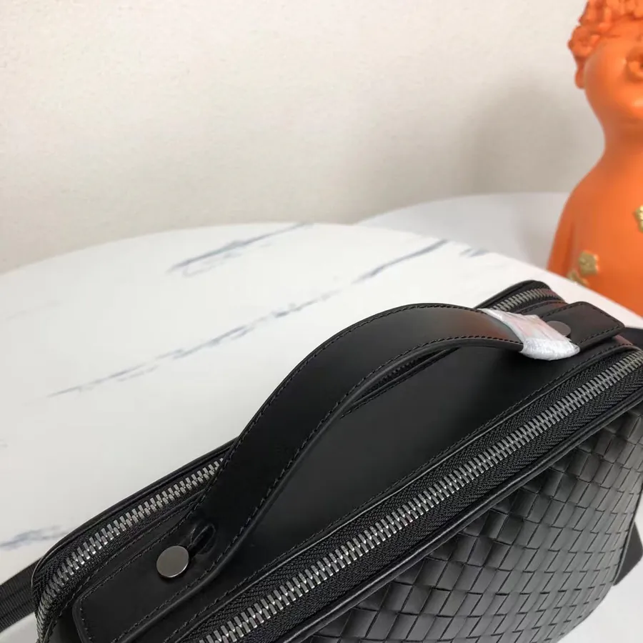 P 420 BV Men's Slim Crossbody Bag