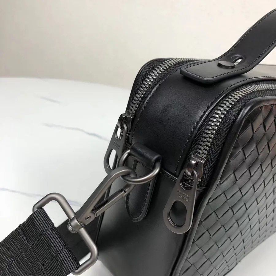 P 420 BV Men's Slim Crossbody Bag