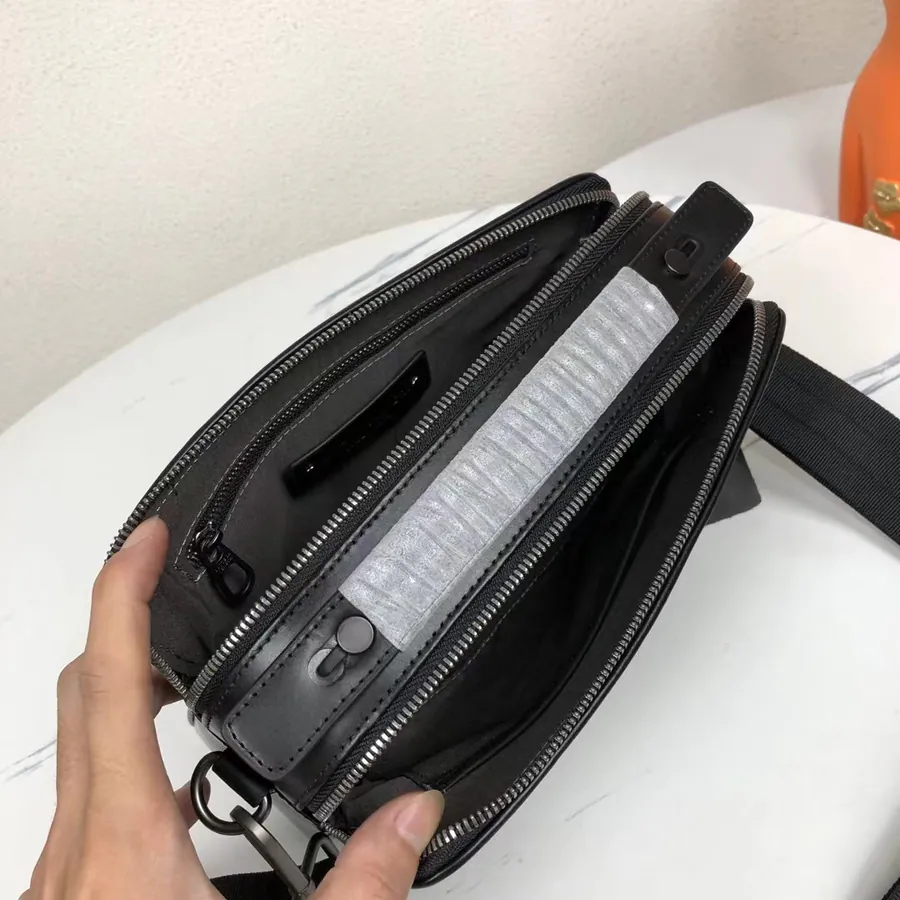 P 420 BV Men's Slim Crossbody Bag