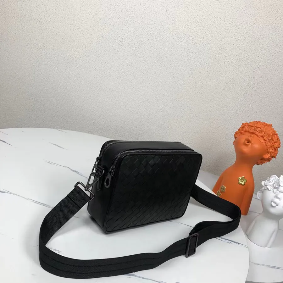 P 400 BV Men's Mini Crossbody Bag