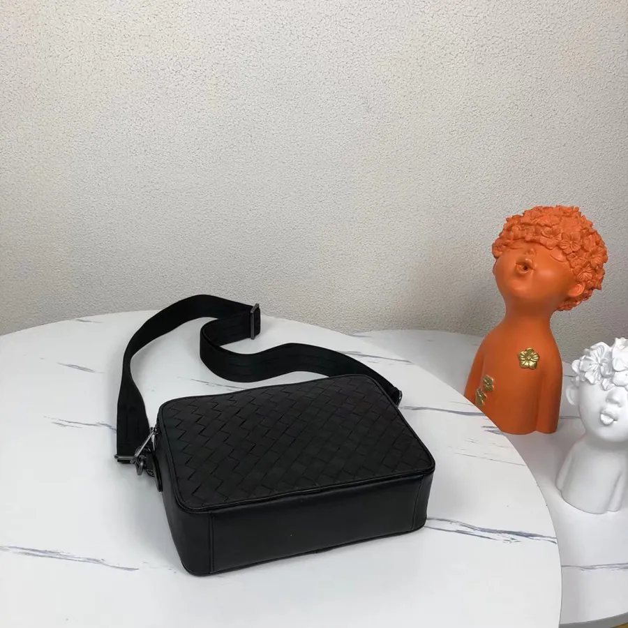 P 400 BV Men's Mini Crossbody Bag