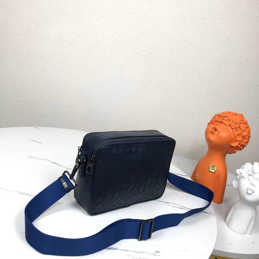 P 400 BV Men's Small Crossbody Bag