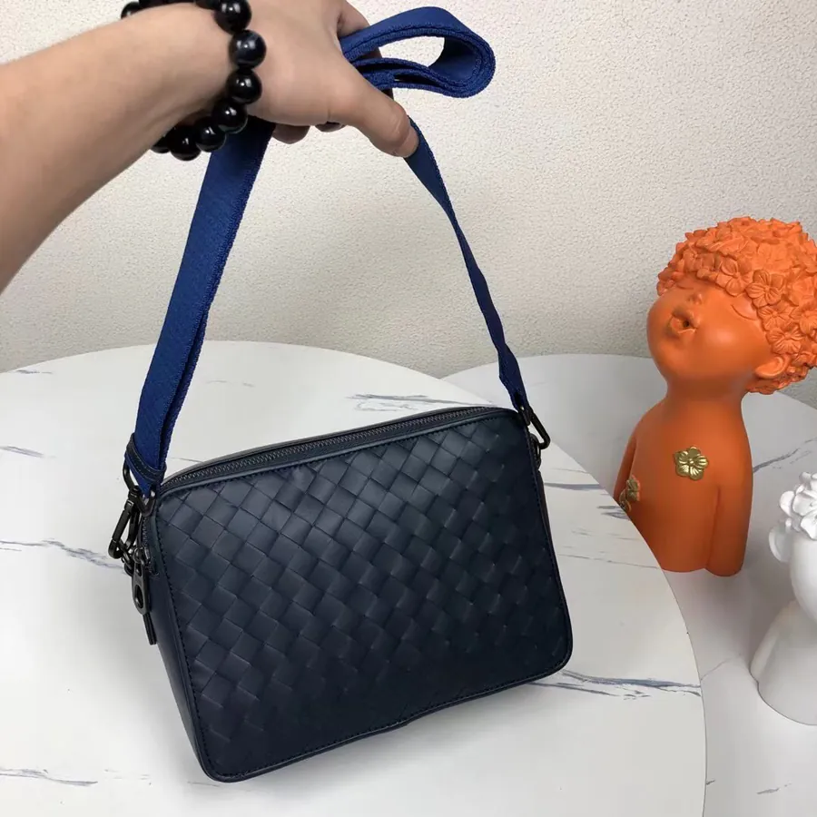 P 400 BV Men's Small Crossbody Bag
