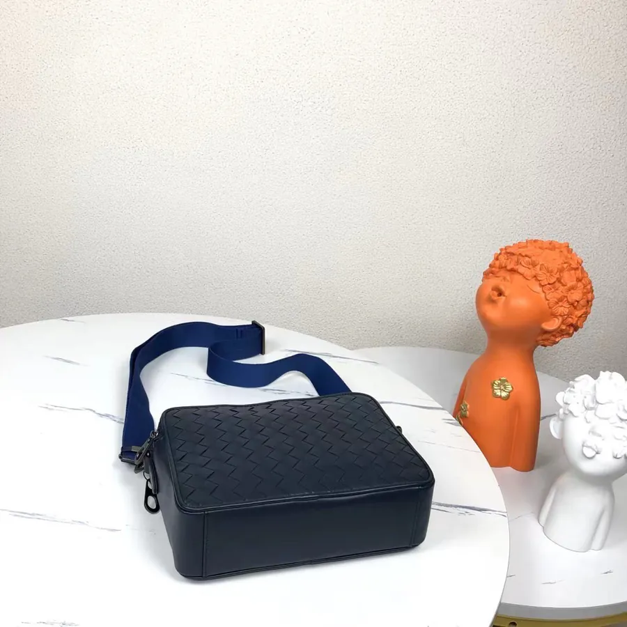 P 400 BV Men's Small Crossbody Bag