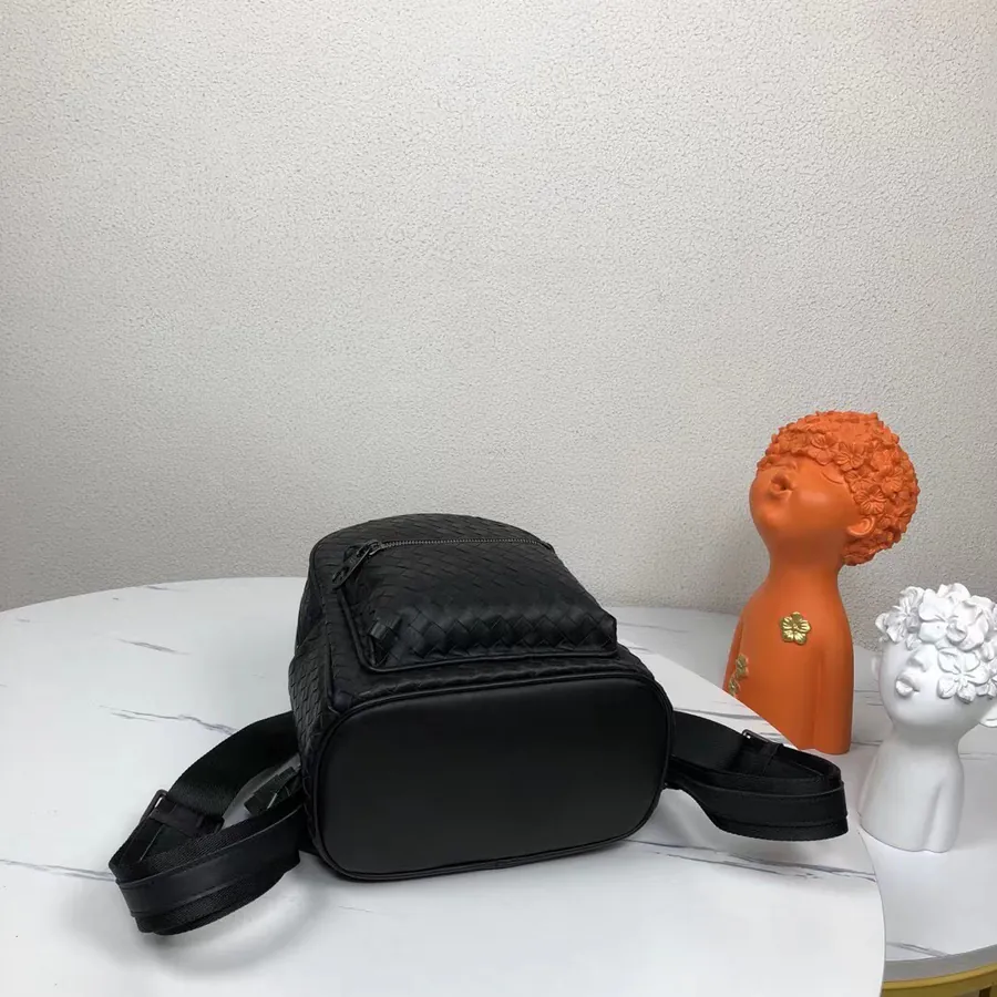 P550 BV Men's Backpack Premium Quality, Official Website Synchronized