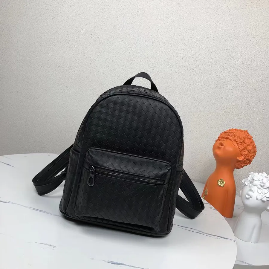 P600 BV Latest Men's Backpack Premium Leather, Elegant Design