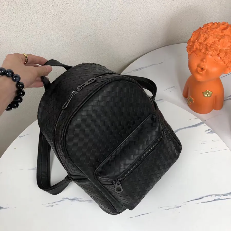 P600 BV Latest Men's Backpack Premium Leather, Elegant Design