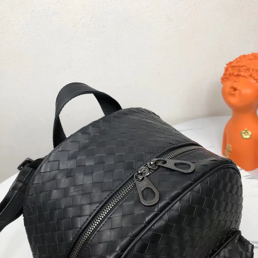 P600 BV Latest Men's Backpack Premium Leather, Elegant Design