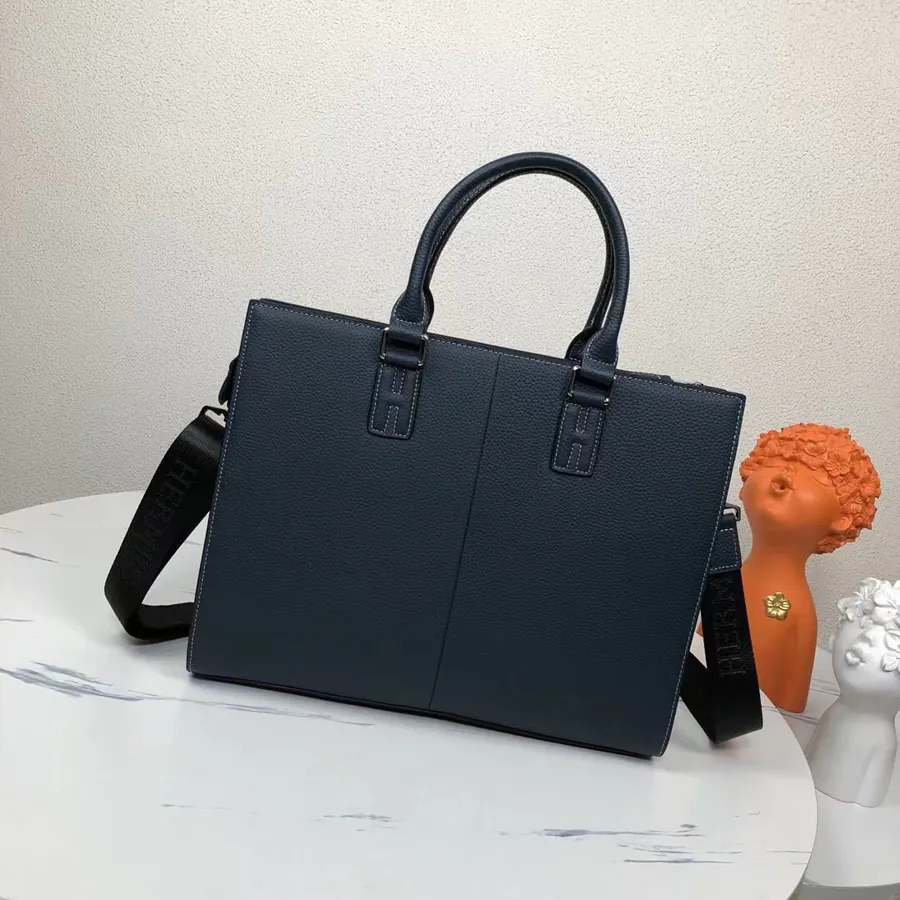 P470 H Home Latest Men's Briefcase