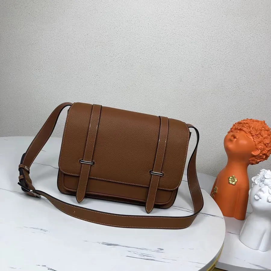 P530 Aesop Men's Shoulder Bag
