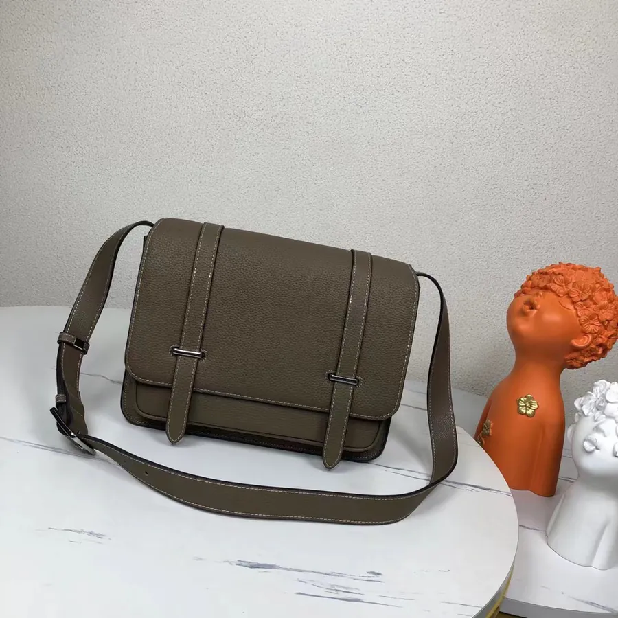 P530 Equestrian New Mens Shoulder Bag