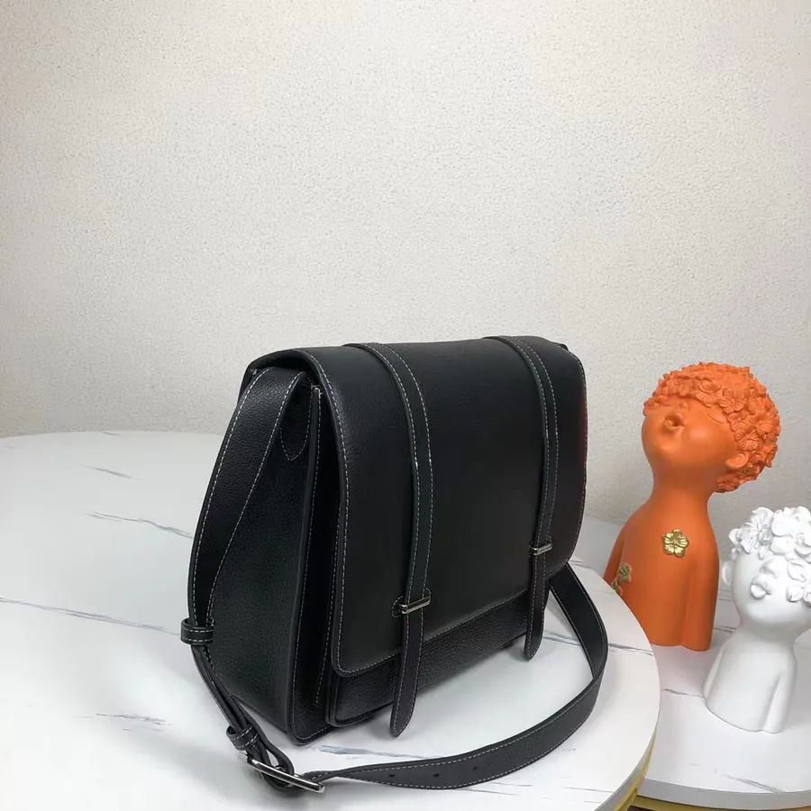 Aeropostale Latest Men's Crossbody Bag