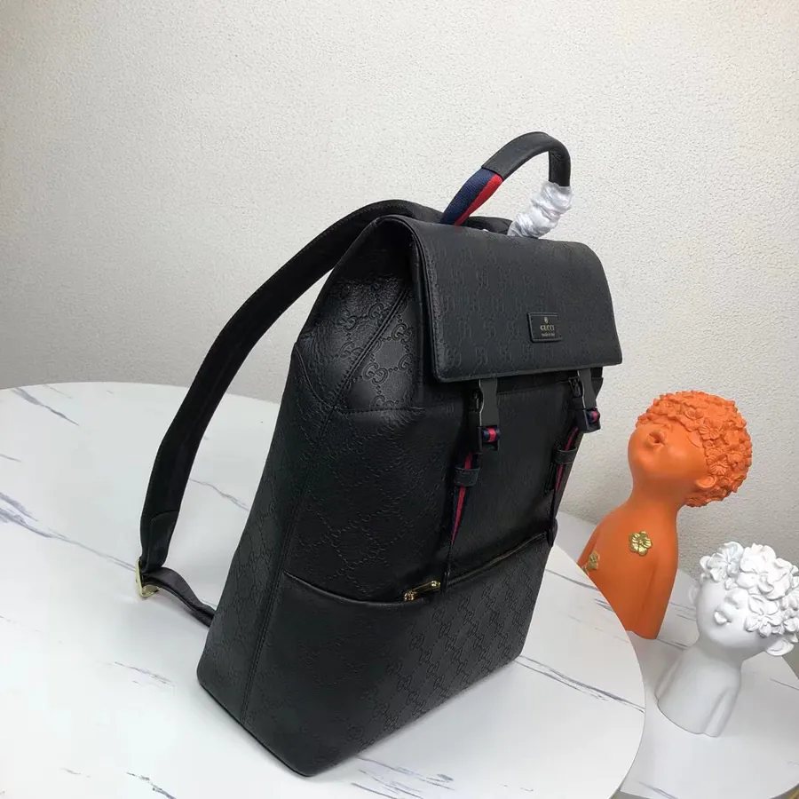 P520 G Family Classic Shoulder Bag with Embossed Design