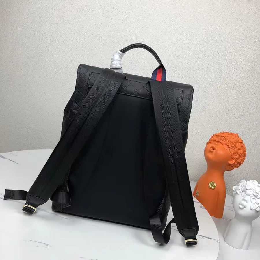 P520 G Family Classic Shoulder Bag with Embossed Design