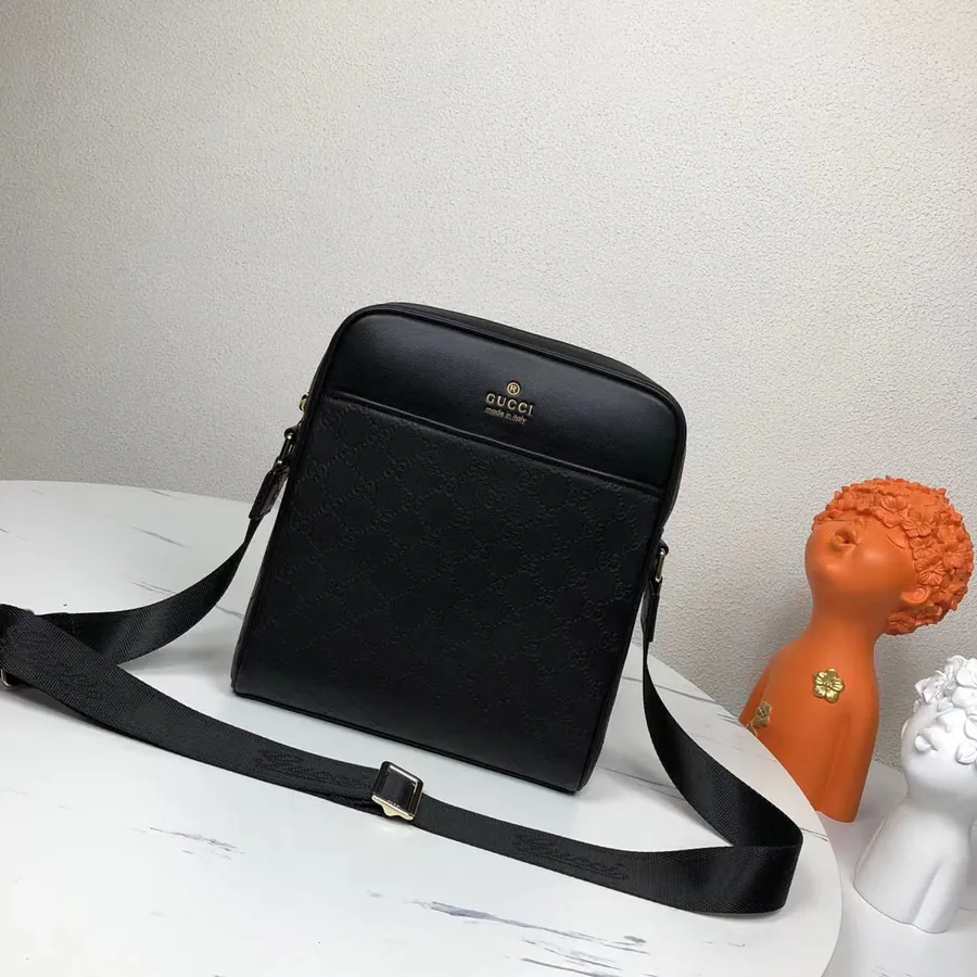 P400 G Family Italy Crossbody Bag
