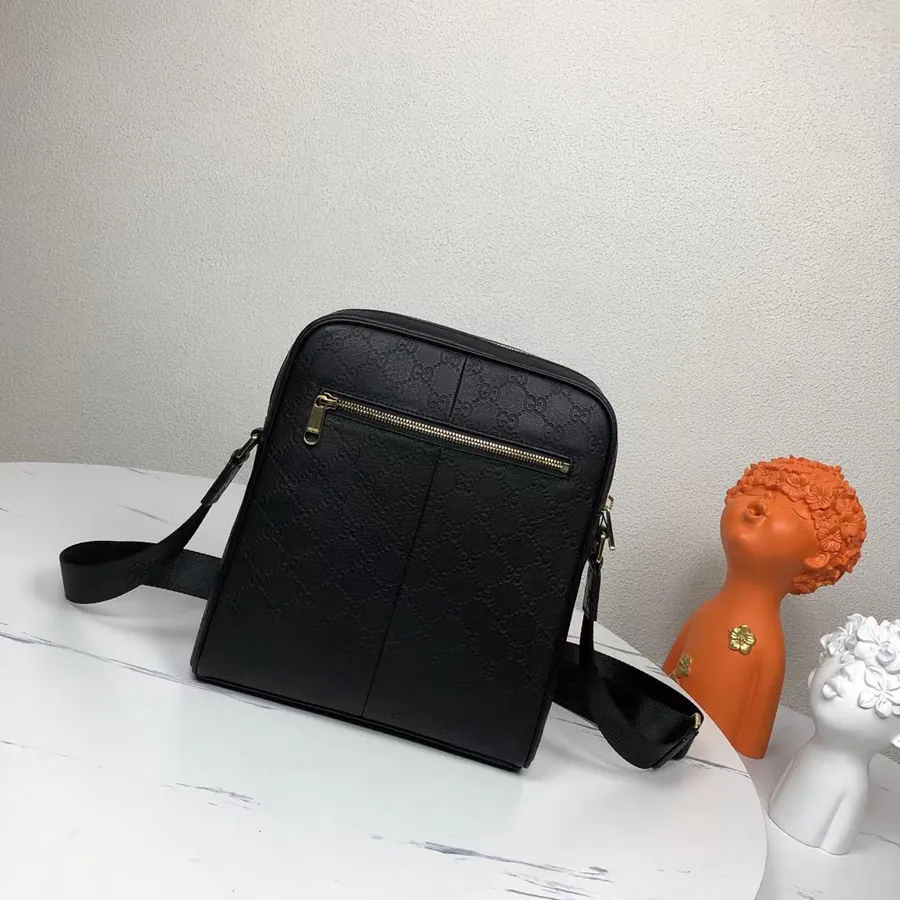P400 G Family Italy Crossbody Bag