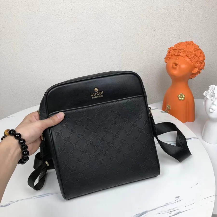 P400 G Family Italy Crossbody Bag
