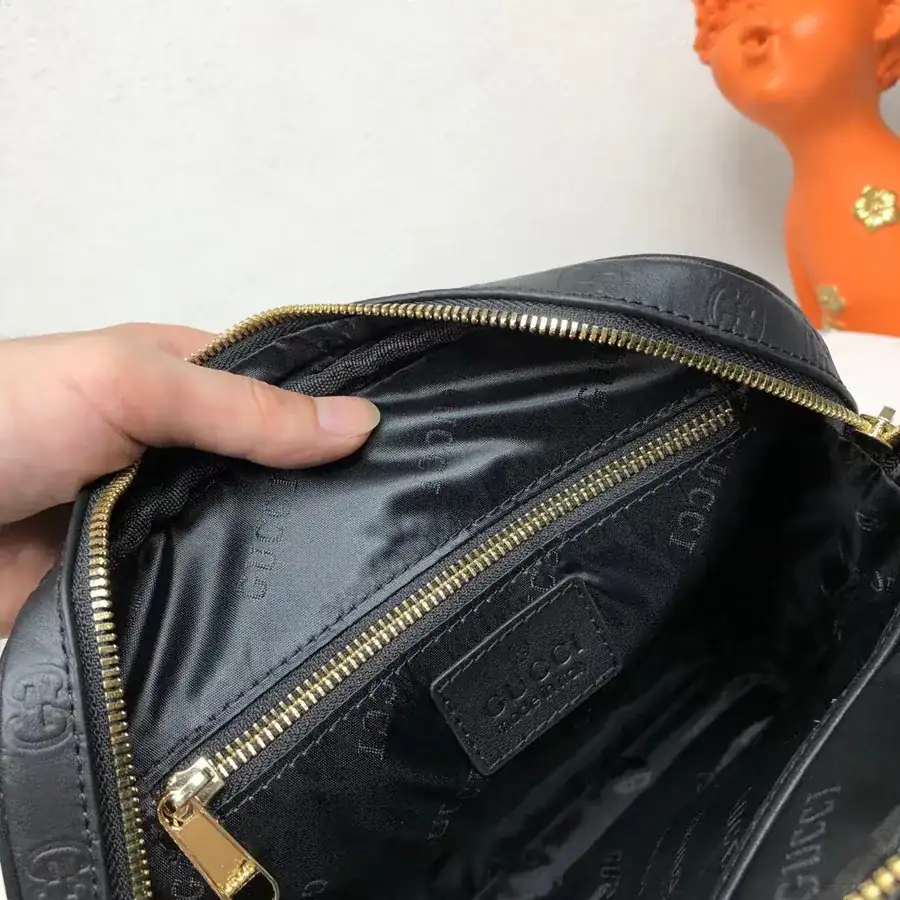 P400 G Family Italy Crossbody Bag